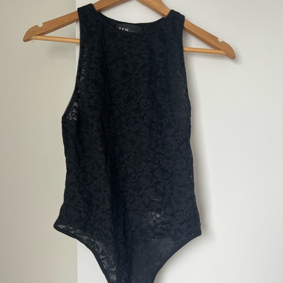 Aritzia Babaton Reel Bodysuit Black Lace - Picture 2 of 8